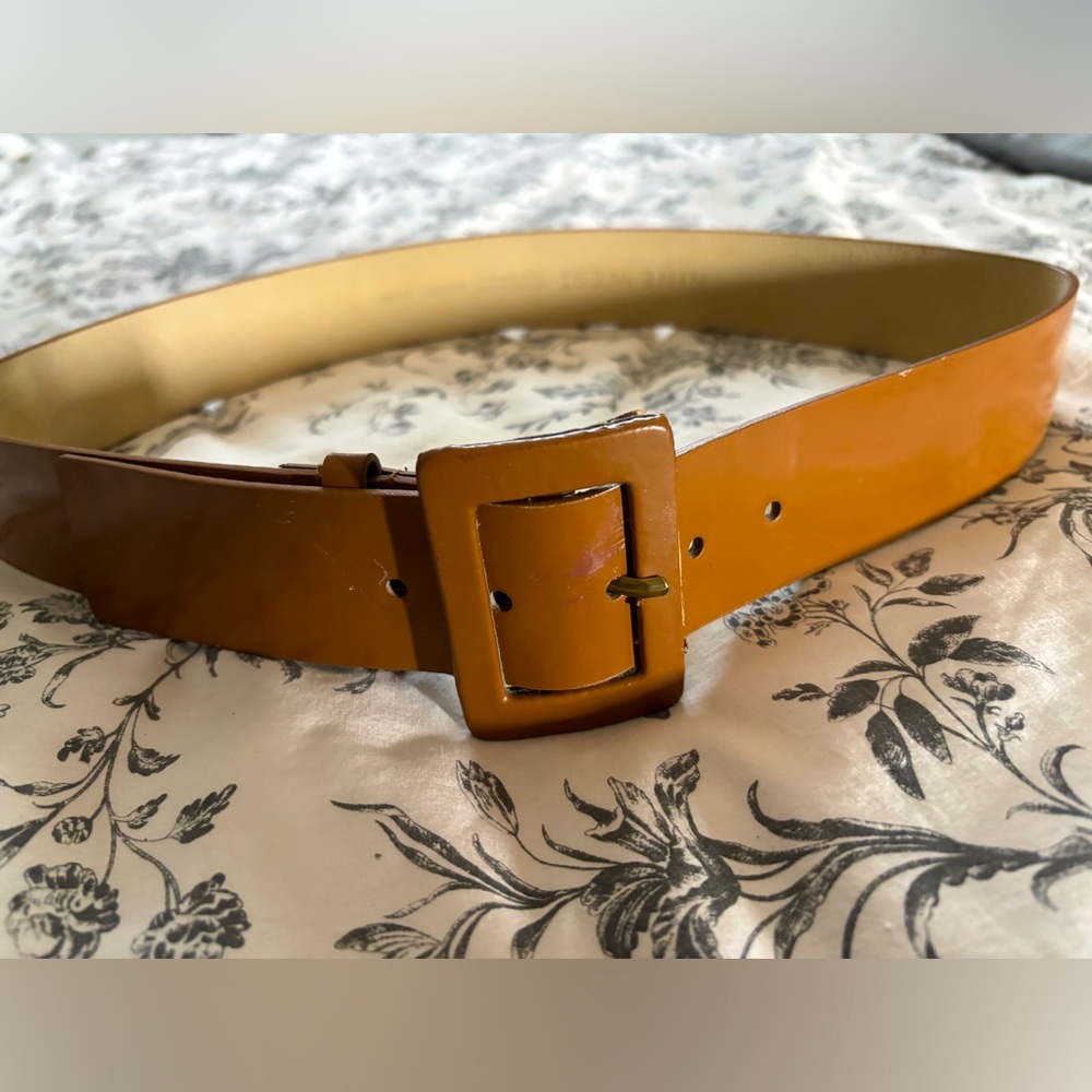 Nine West Glossy Brown leather belt